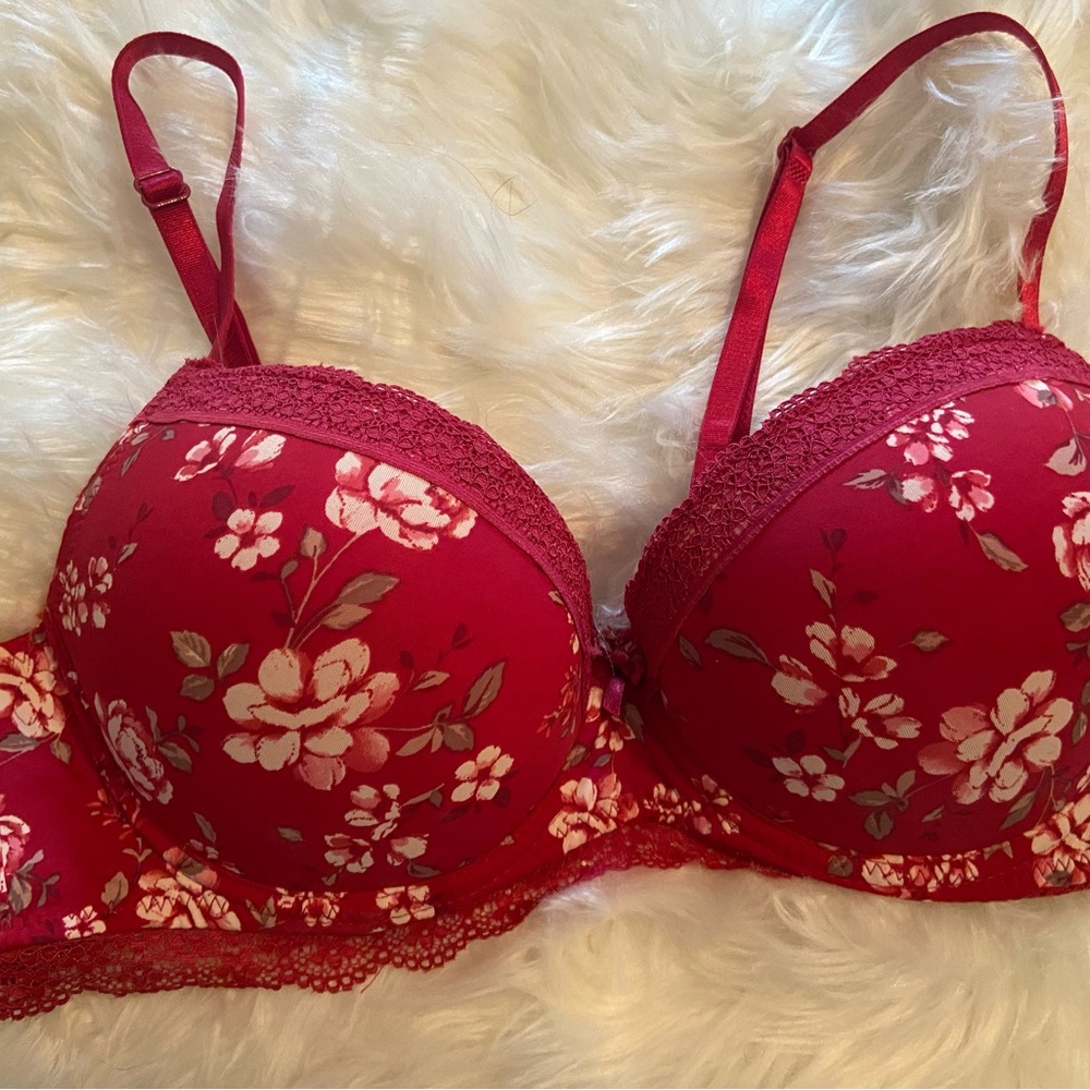 Laura Ashley lightly padded underwire push-up bra